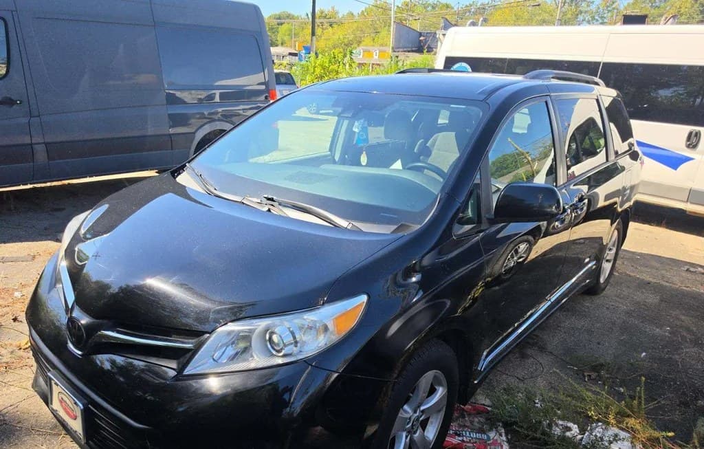 2019 TOYOTA SIENNA MOBILITY LE 7-PASSENGER W/AUTO ACCESS SEAT 119.3" WB