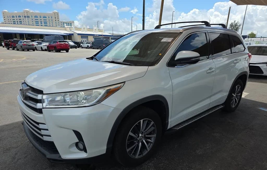2018 TOYOTA HIGHLANDER XLE