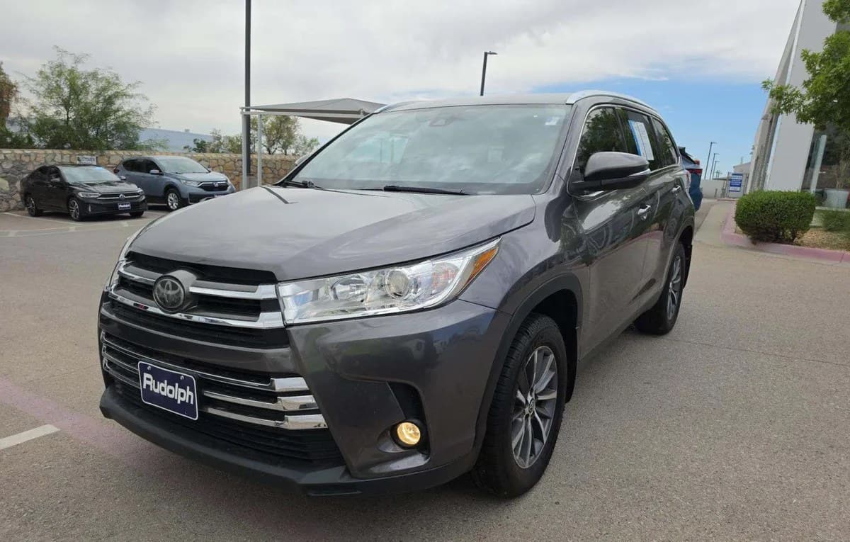 2019 TOYOTA HIGHLANDER XLE 2