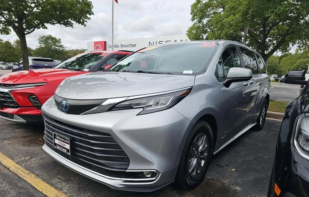 2021 TOYOTA SIENNA XLE 7-PASSENGER 120.5" WB