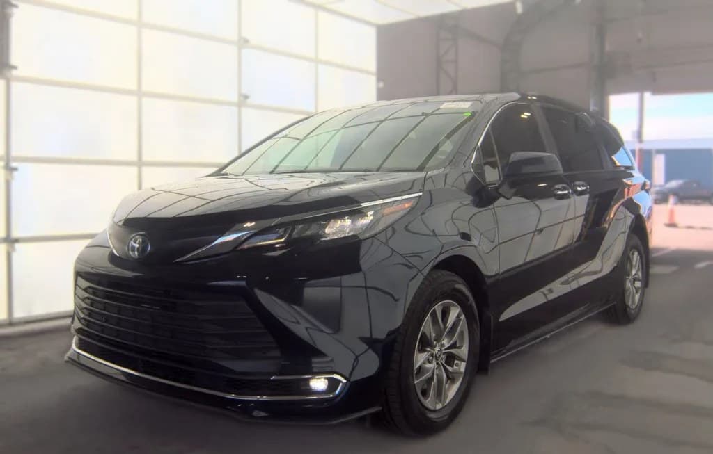 2024 TOYOTA SIENNA XLE 7-PASSENGER 120.5" WB