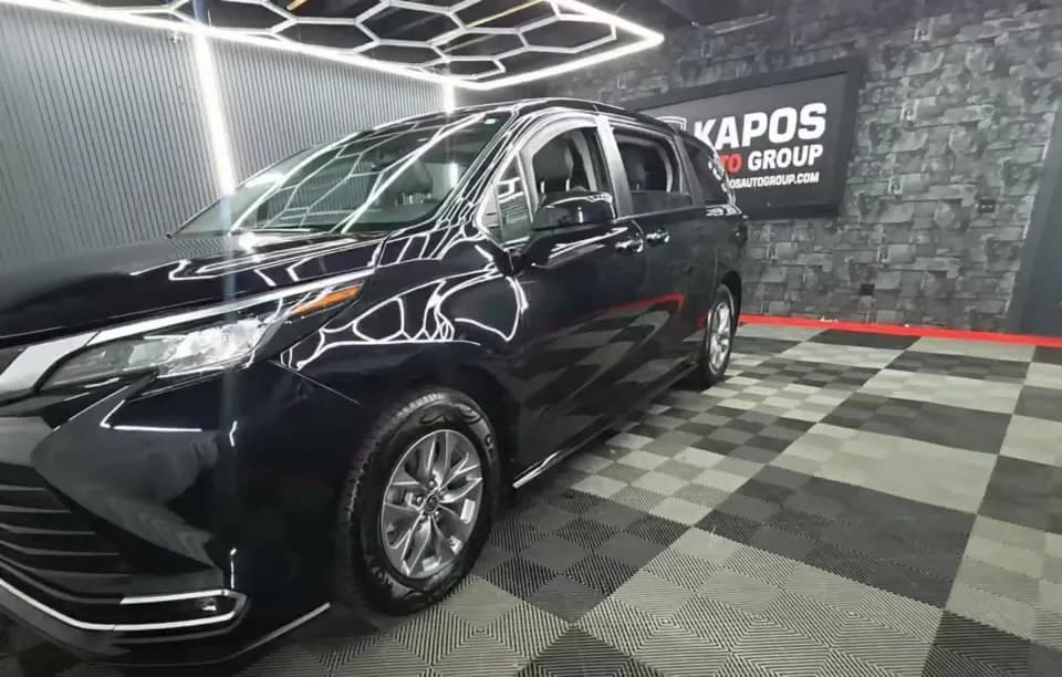 2022 TOYOTA SIENNA XLE 8-PASSENGER 120.5" WB