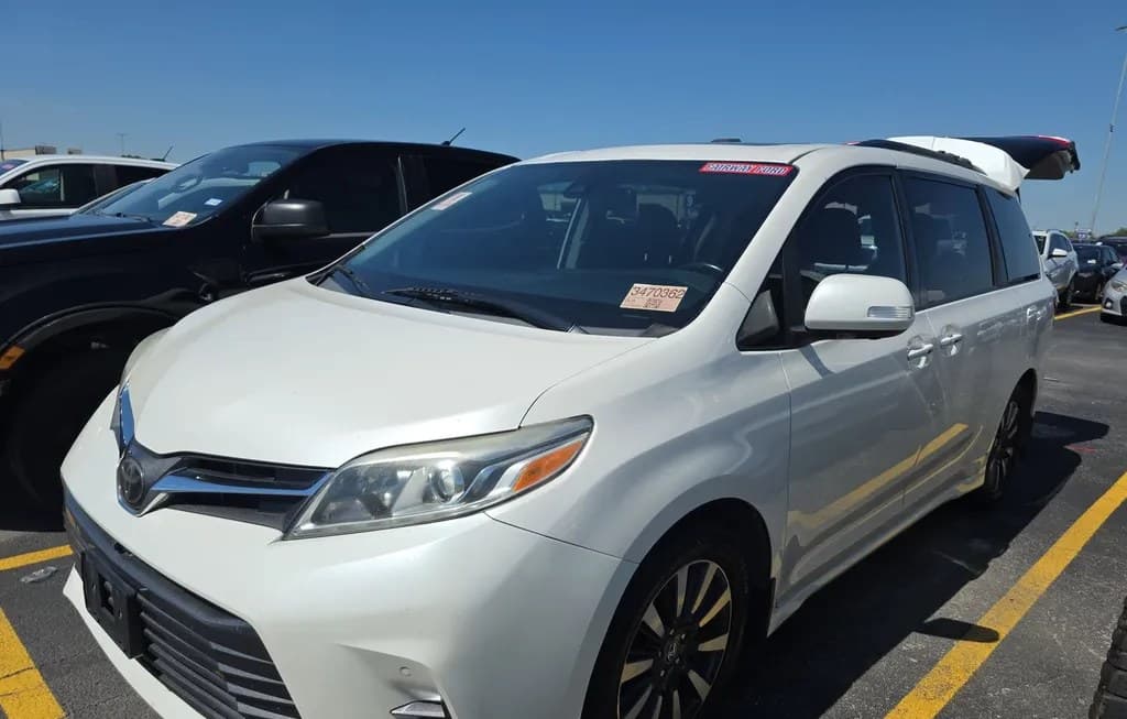 2019 TOYOTA SIENNA LIMITED PREMIUM 7-PASSENGER 119.3" WB