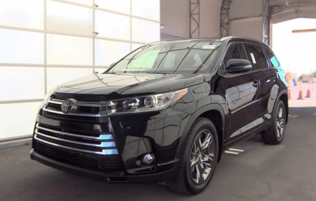 2017 TOYOTA HIGHLANDER LIMITED PLATINUM