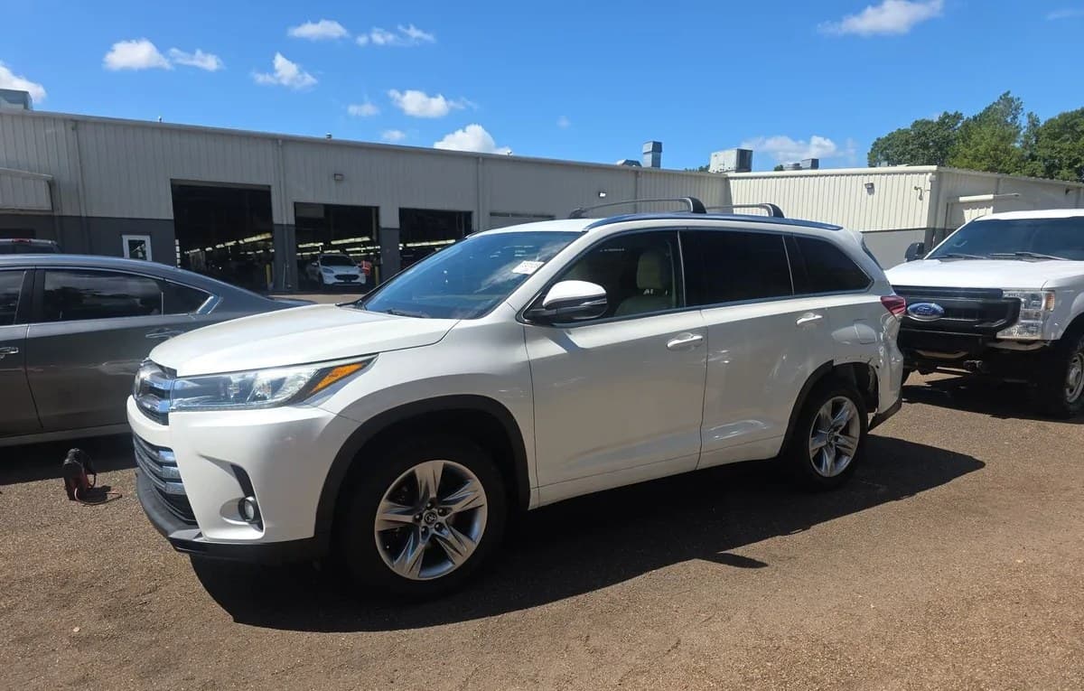 2017 TOYOTA HIGHLANDER Limited 2