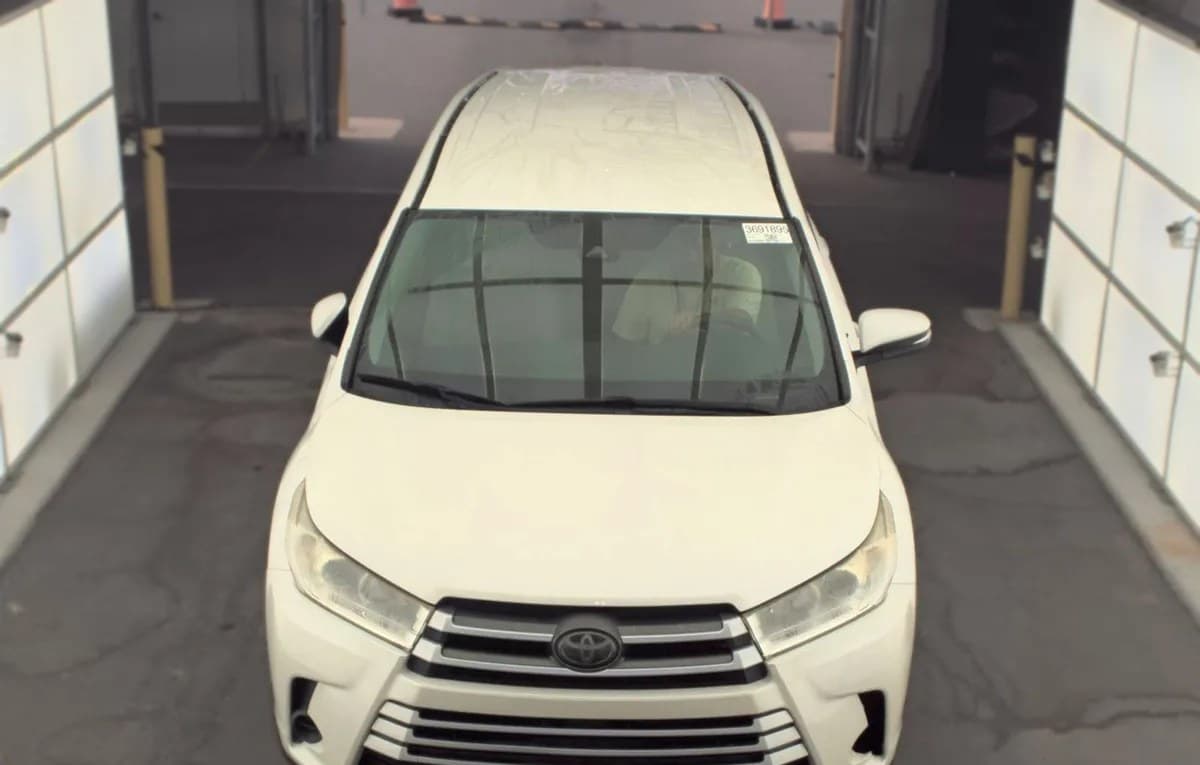 2019 TOYOTA HIGHLANDER LE 3
