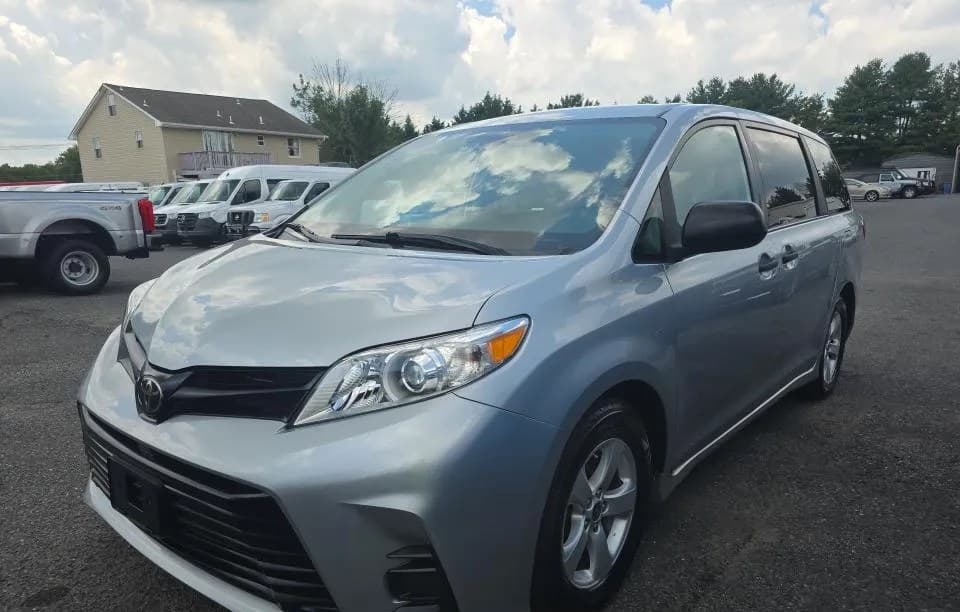 2020 TOYOTA SIENNA L 7-PASSENGER 119.3" WB