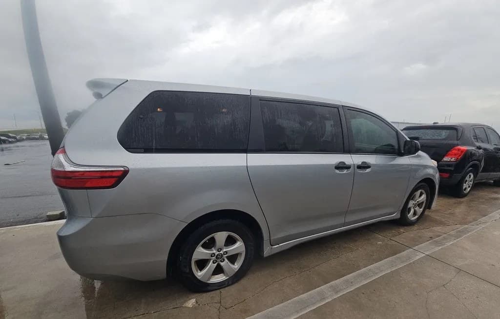 2019 TOYOTA SIENNA L 7-PASSENGER 119.3" WB