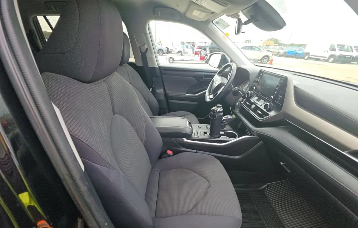 2021 TOYOTA HIGHLANDER LE 5