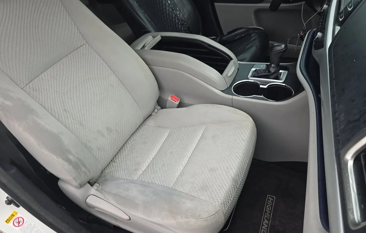 2017 TOYOTA HIGHLANDER LE 5