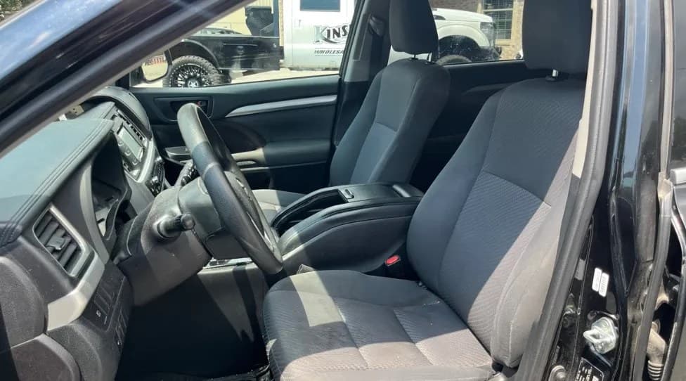 2019 TOYOTA HIGHLANDER LE 6