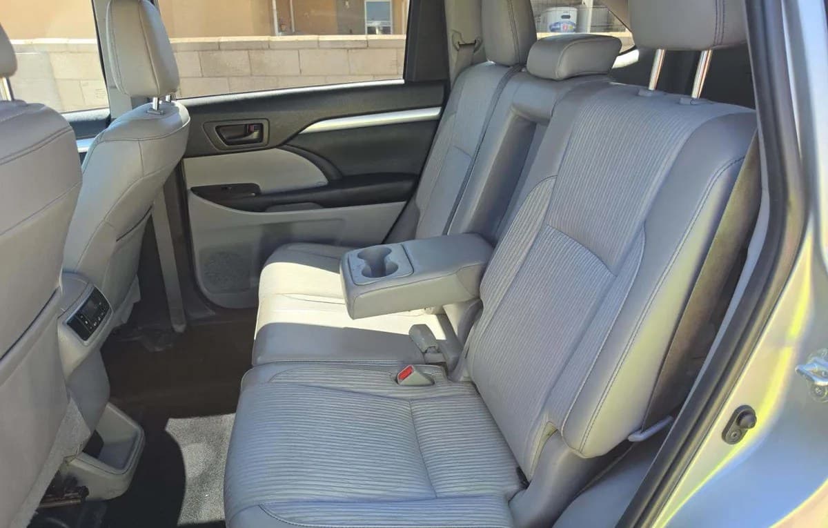 2019 TOYOTA HIGHLANDER LE PLUS 7