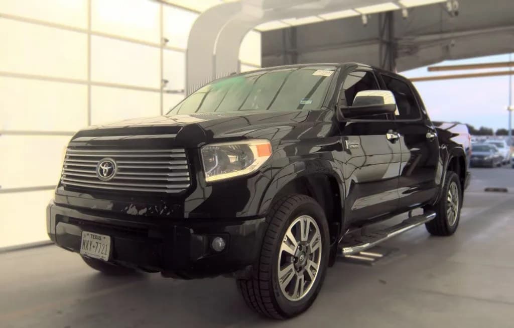 2017 TOYOTA TUNDRA PLATINUM CREW CAB SHORT BED