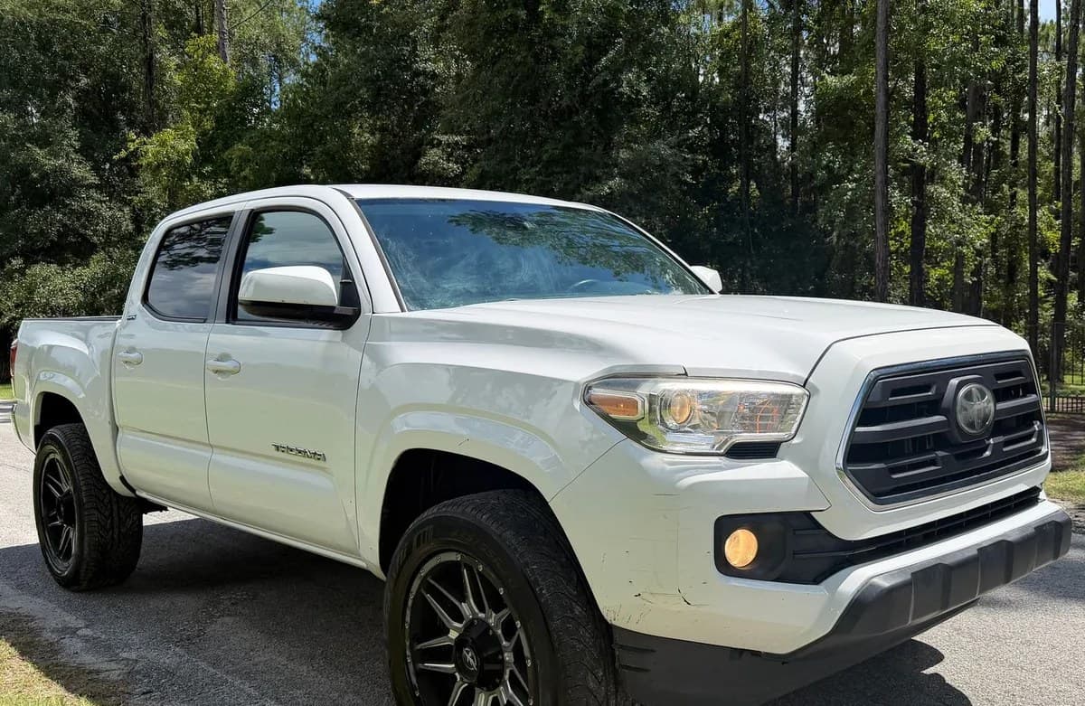 2019 TOYOTA TACOMA SR5 CREW CAB MEDIUM BED 2