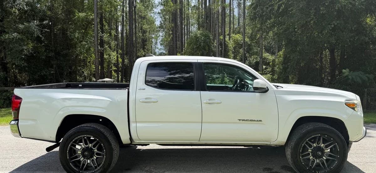 2019 TOYOTA TACOMA SR5 CREW CAB MEDIUM BED 5