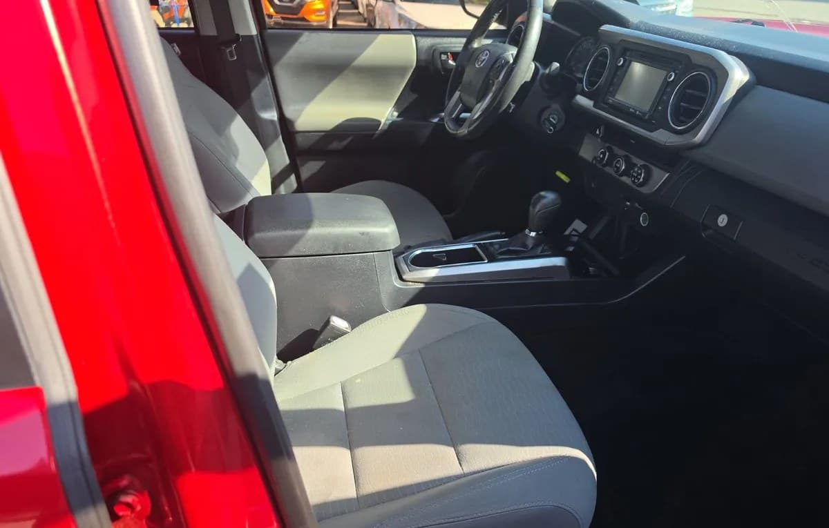 2017 TOYOTA TACOMA SR5 CREW CAB MEDIUM BED 5
