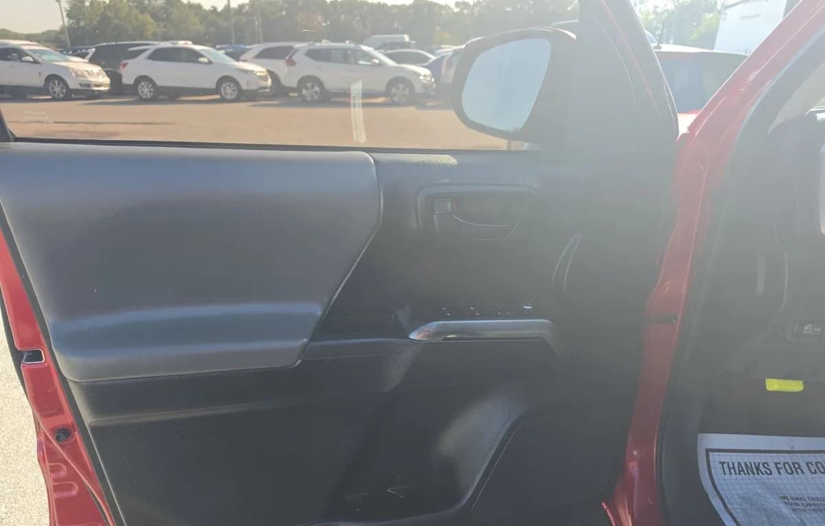 2017 TOYOTA TACOMA SR5 CREW CAB MEDIUM BED 6
