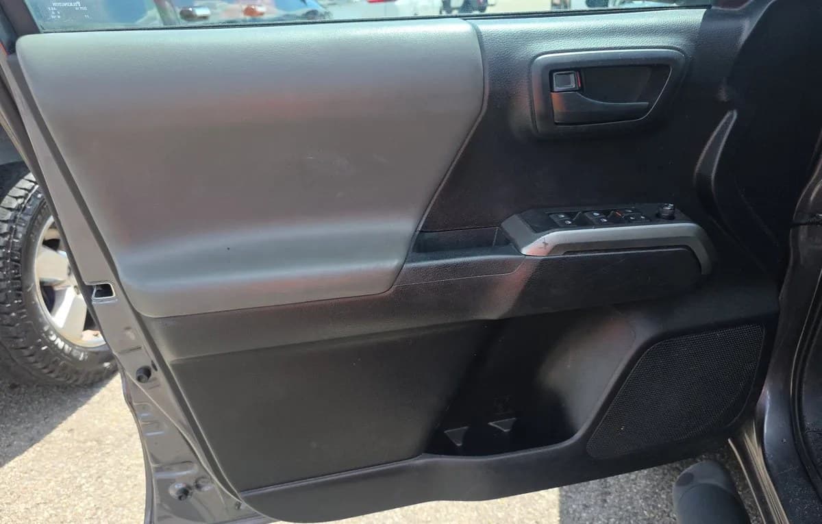 2021 TOYOTA TACOMA SR5 CREW CAB MEDIUM BED 6