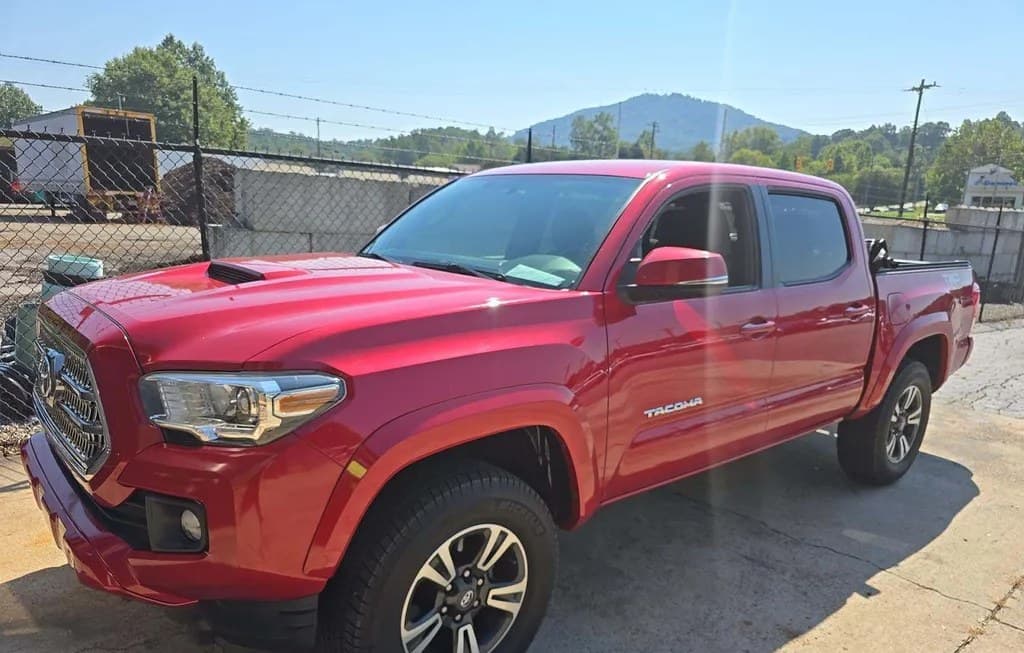 2017 TOYOTA TACOMA TRD SPORT CREW CAB MEDIUM BED