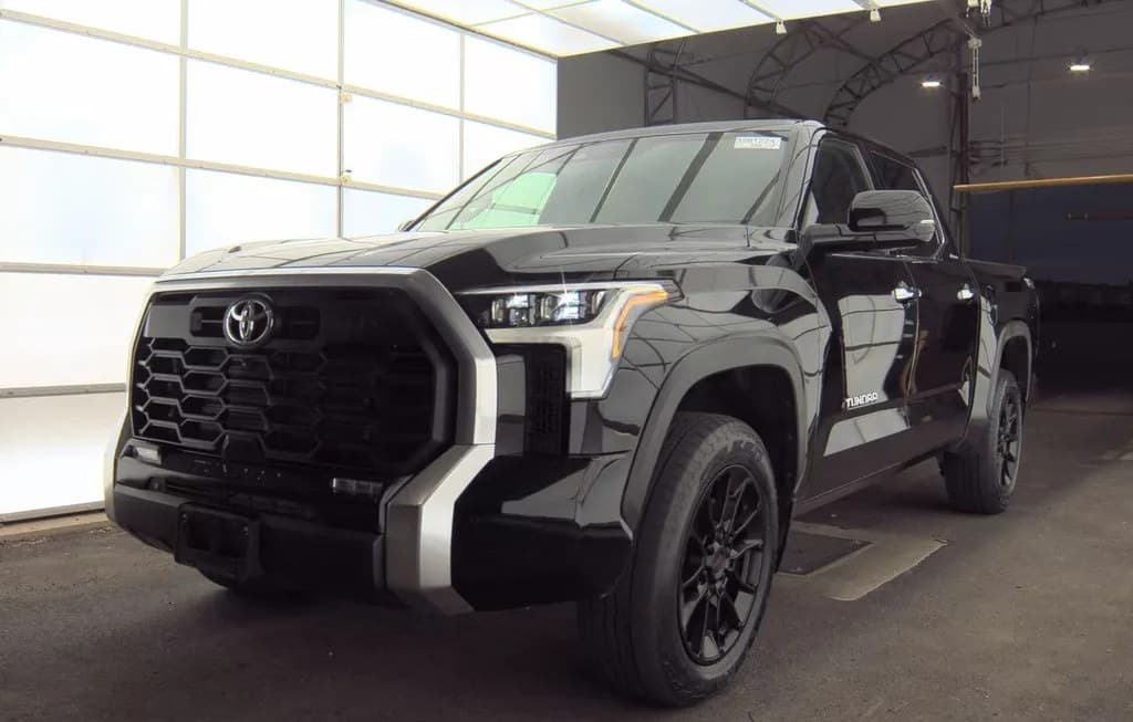 2023 TOYOTA TUNDRA LIMITED CREW CAB SHORT BED