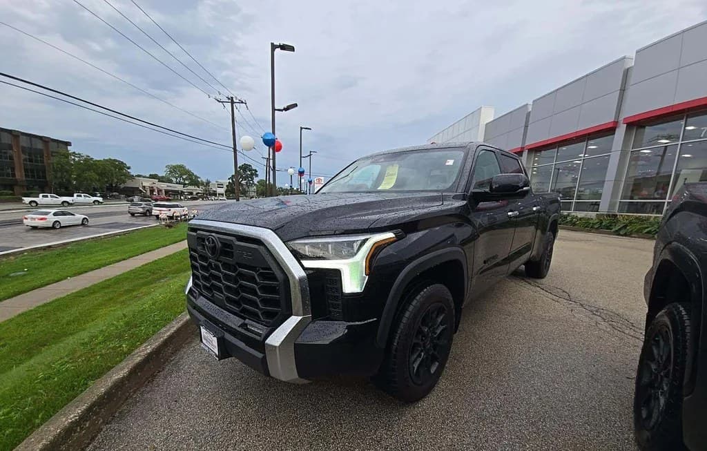 2022 TOYOTA TUNDRA LIMITED CREW CAB MEDIUM BED