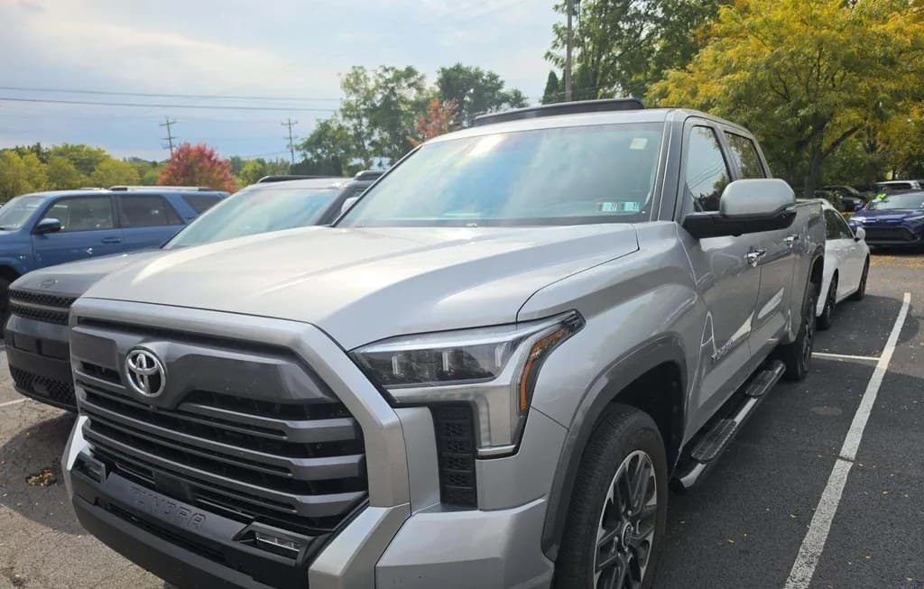2024 TOYOTA TUNDRA LIMITED CREW CAB MEDIUM BED