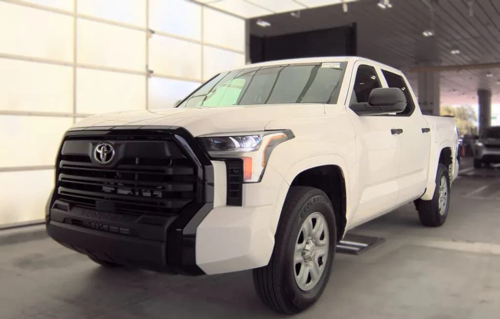 2025 TOYOTA TUNDRA SR CREW CAB SHORT BED