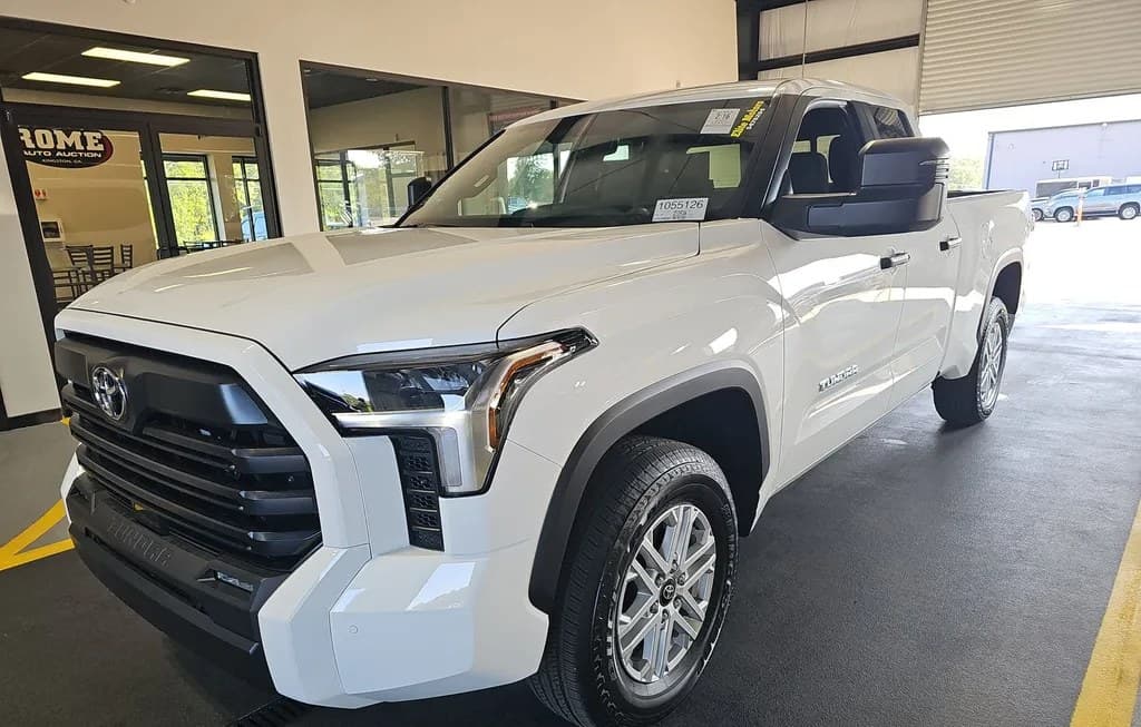 2026 TOYOTA TUNDRA SR5 EXTENDED CAB MEDIUM BED