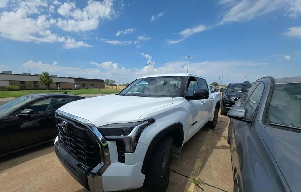 2026 TOYOTA TUNDRA SR5 CREW CAB SHORT BED
