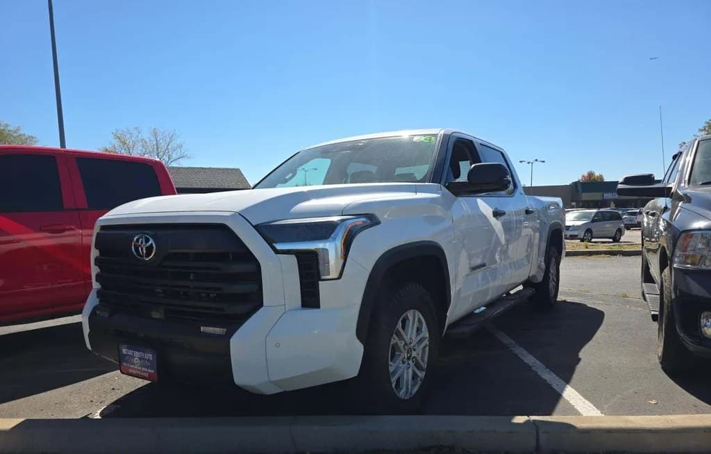 2024 TOYOTA TUNDRA SR5 CREW CAB MEDIUM BED