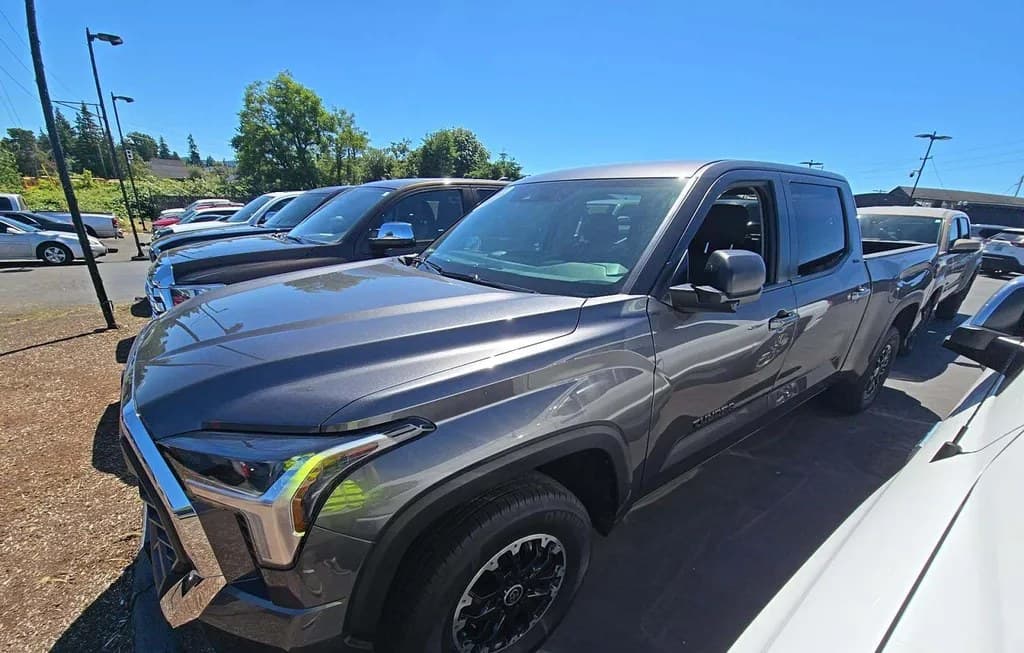 2024 TOYOTA TUNDRA SR5 CREW CAB MEDIUM BED