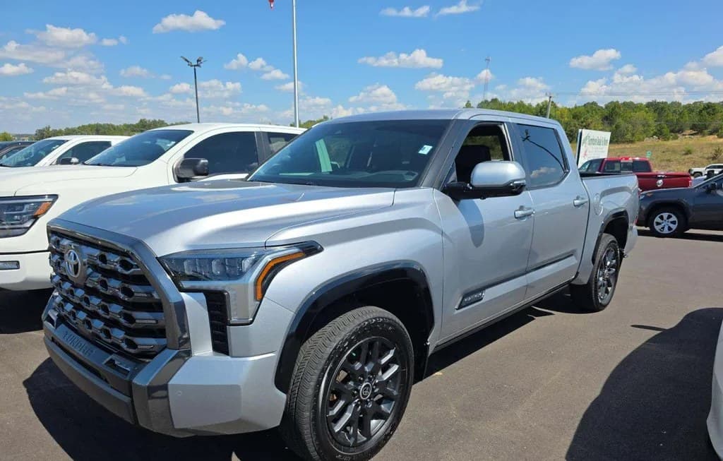 2024 TOYOTA TUNDRA PLATINUM CREW CAB SHORT BED