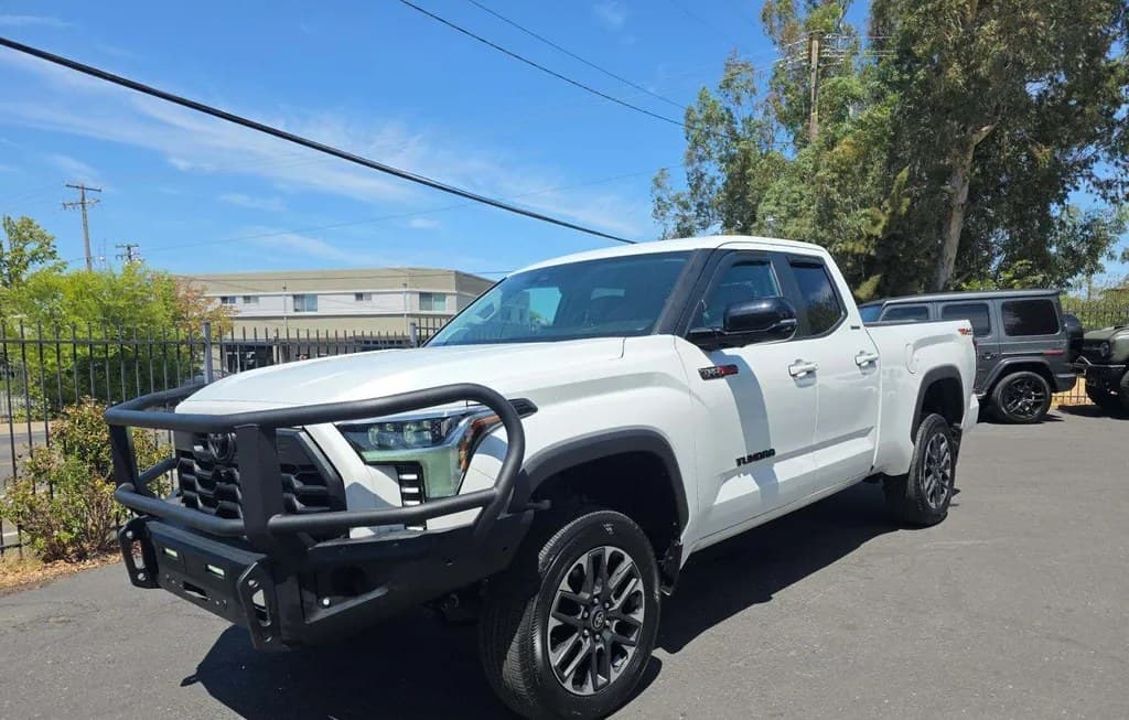 2024 TOYOTA TUNDRA LIMITED EXTENDED CAB MEDIUM BED