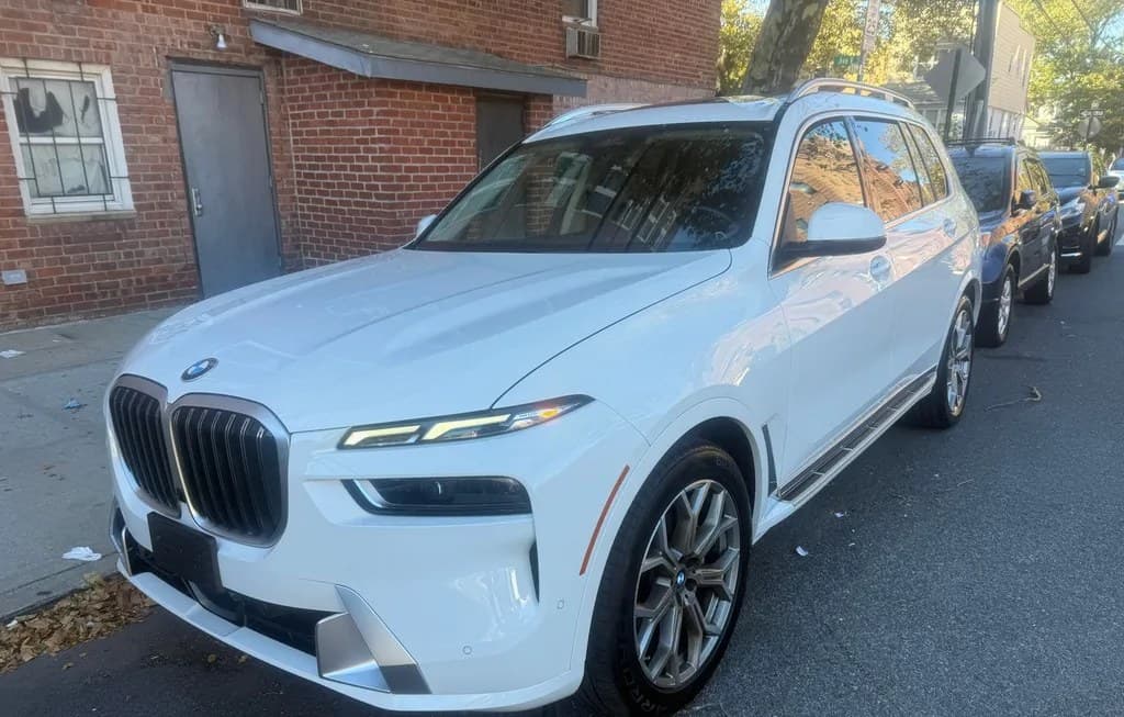 2025 BMW X7 XDRIVE40I