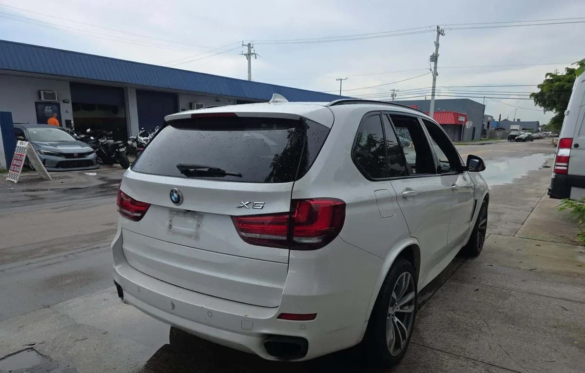2017 BMW X5 xDrive50i 4