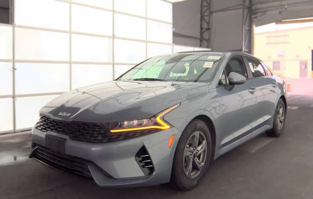 2022 KIA K5 LXS