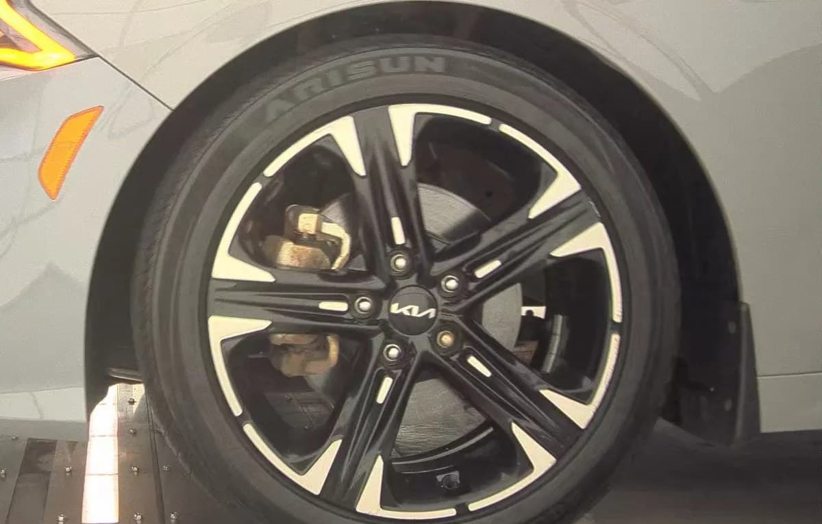 2023 KIA K5 GT-Line 6