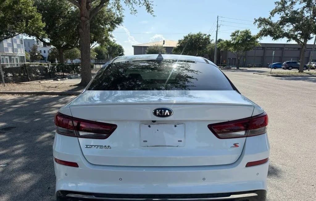 2019 KIA OPTIMA S 5