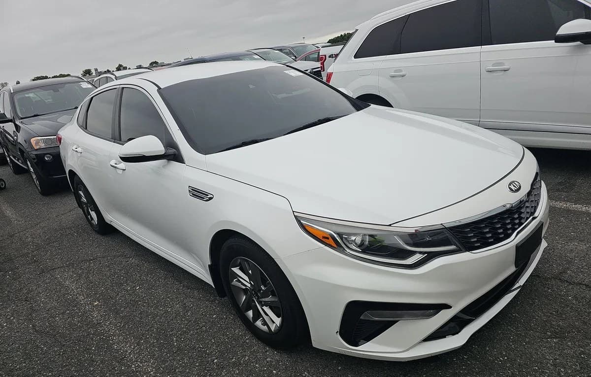 2019 KIA OPTIMA LX 3