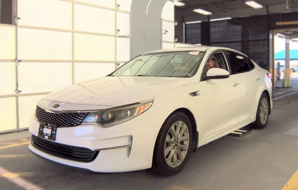 2017 KIA OPTIMA EX 1