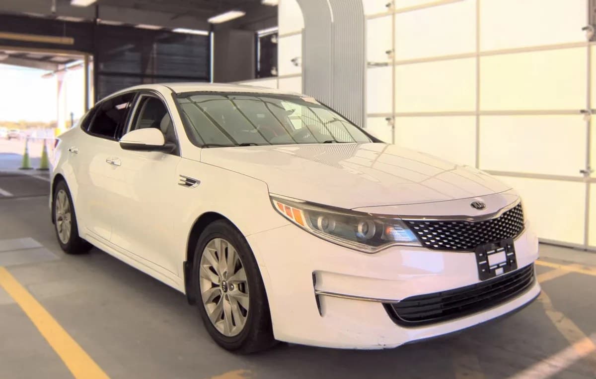 2017 KIA OPTIMA EX 4
