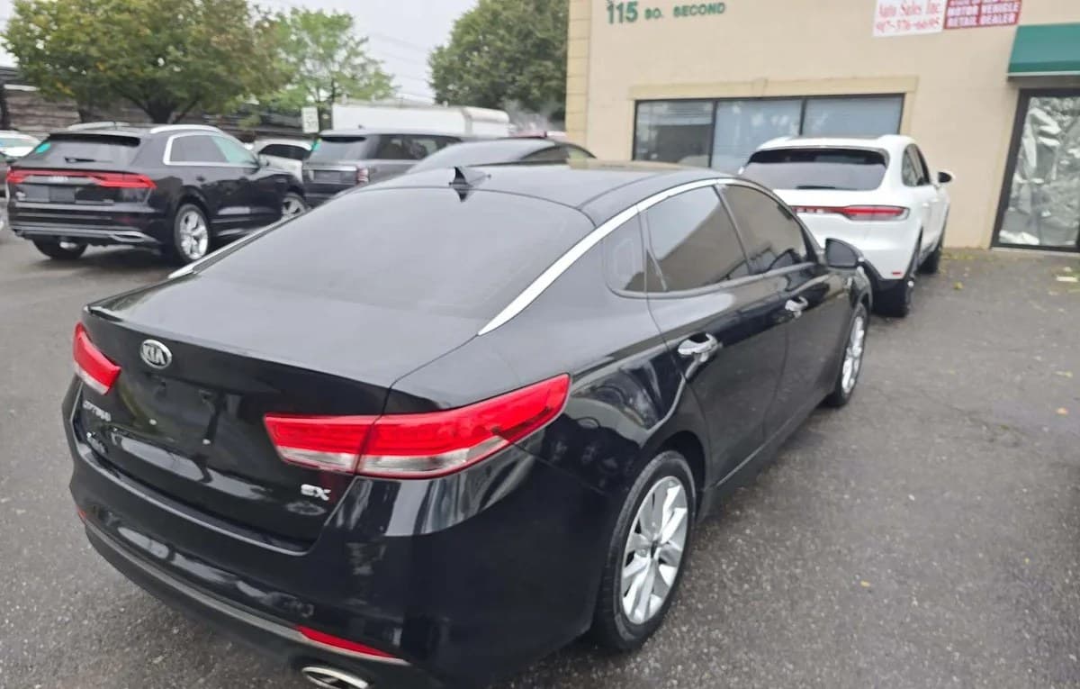 2017 KIA OPTIMA EX 4
