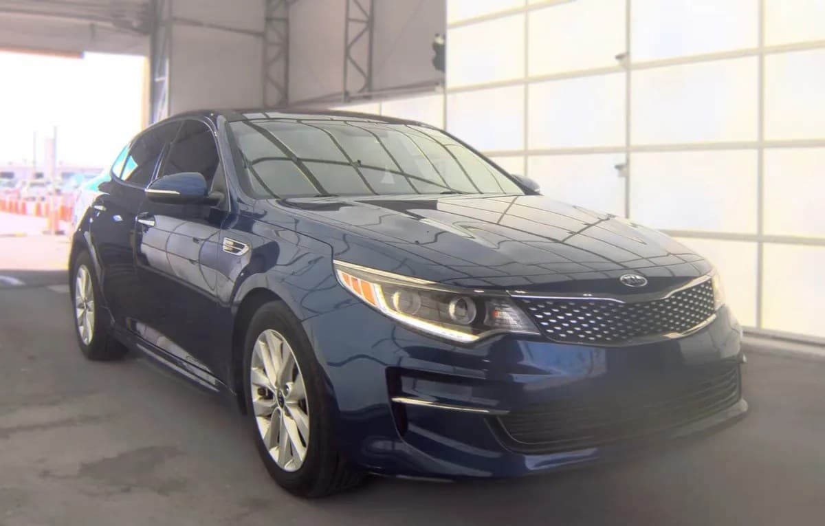 2017 KIA OPTIMA EX 4