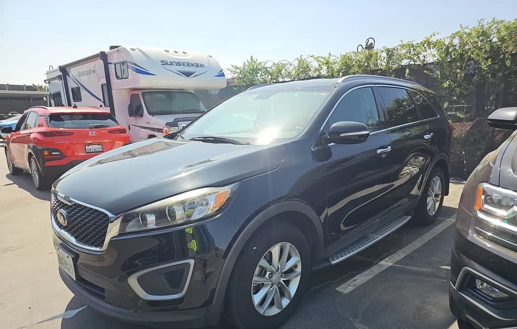 2017 KIA SORENTO LX