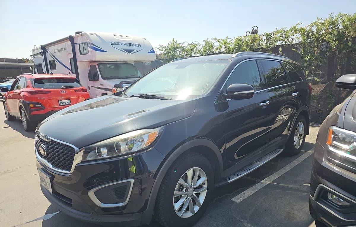 2017 KIA SORENTO LX 2