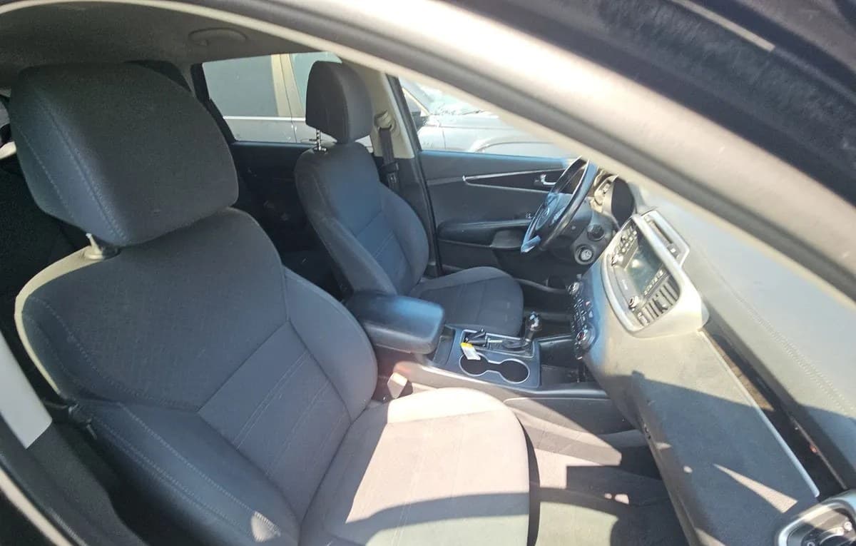 2017 KIA SORENTO LX 5