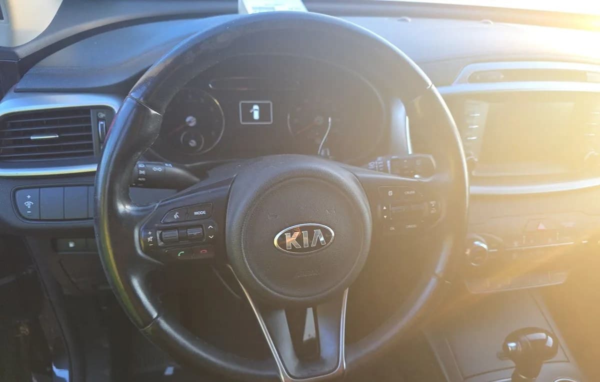 2017 KIA SORENTO LX 6