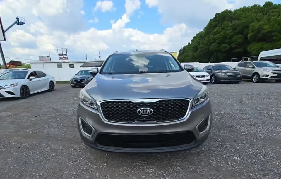 2017 KIA SORENTO LX 3