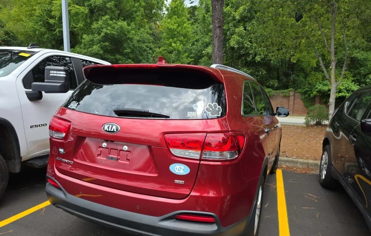 2018 KIA SORENTO LX 3
