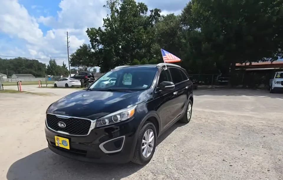 2017 KIA SORENTO LX 2